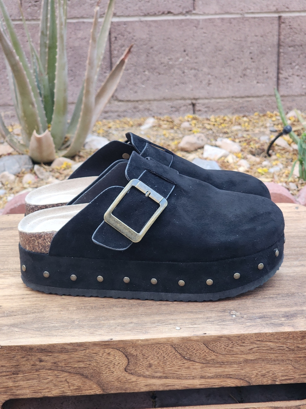 Madden Girl Women's Luna Black Suede Platform Slip-On Clogs Mule Size 6 - Picture 5 of 11